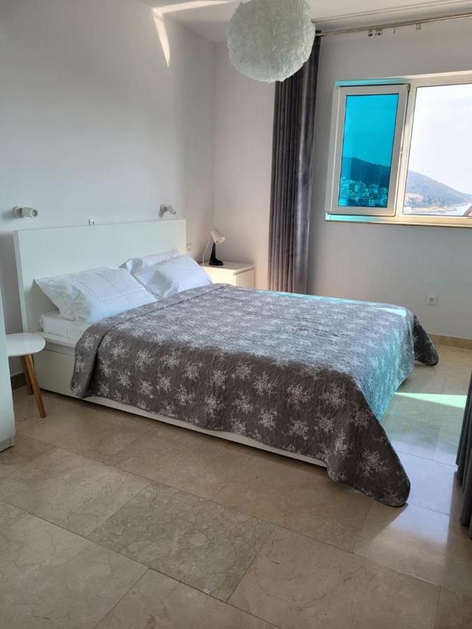 Gospino Apartment 1 Perfect For A Family トロギール エクステリア 写真