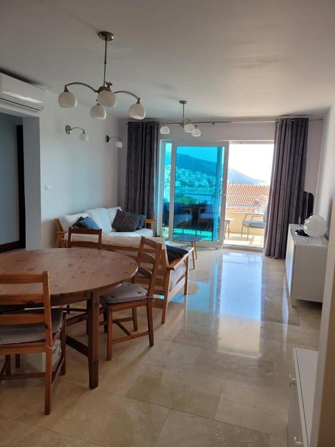 Gospino Apartment 1 Perfect For A Family トロギール エクステリア 写真